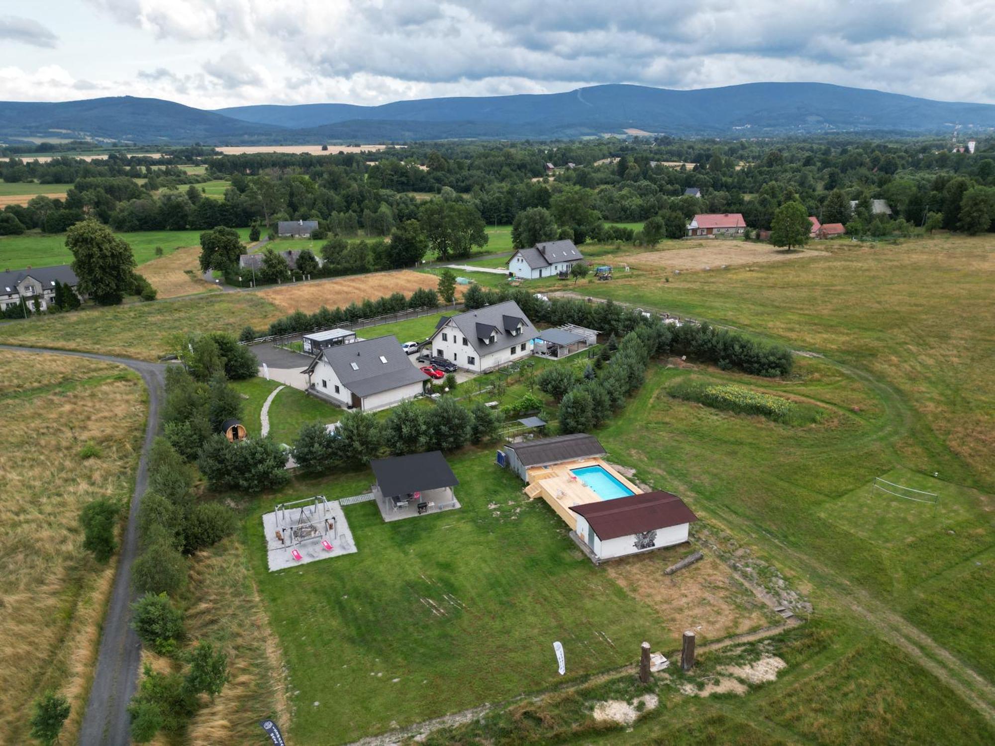 Izerska Baza - rowery ebike, sauna, jacuzzi, las - 5D Apartamenty Giebultow  Zewnętrze zdjęcie